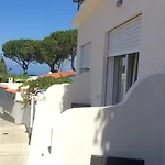 Victoria Place Hotel 3*