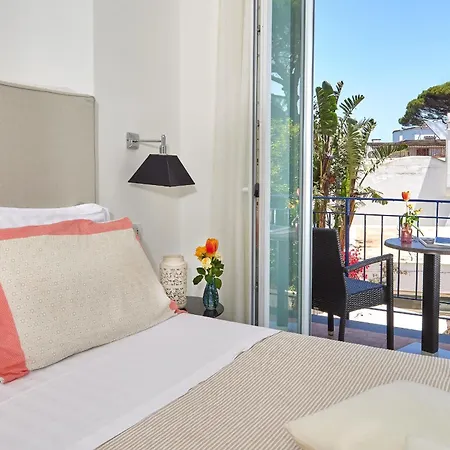 Victoria Place Hotel