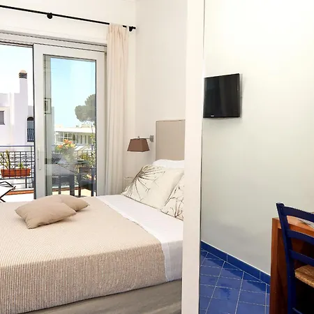 Victoria Place 3*