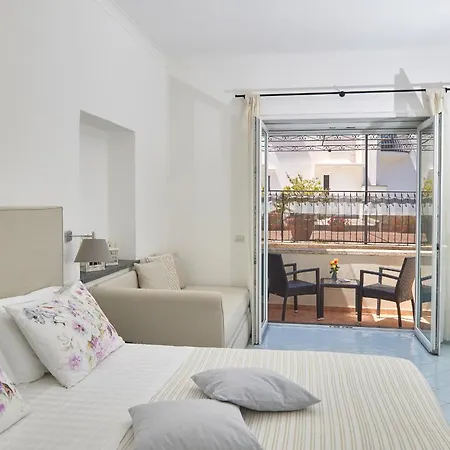 Victoria Place 3*