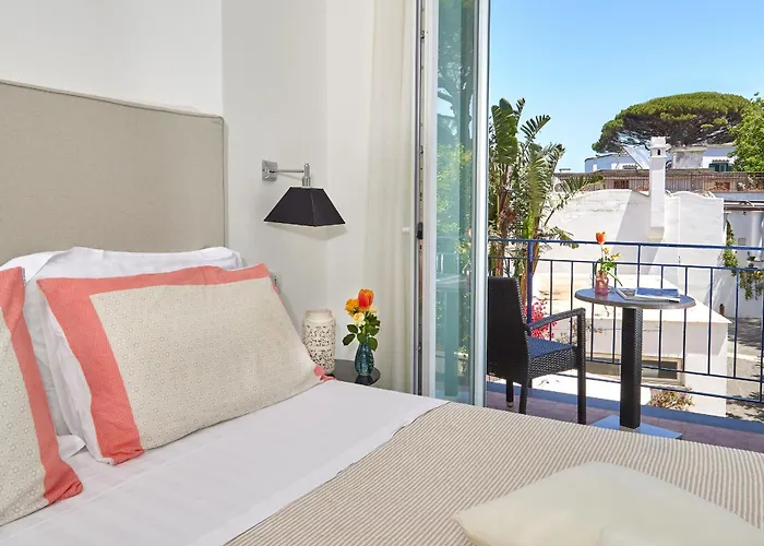 Victoria Place Hotel