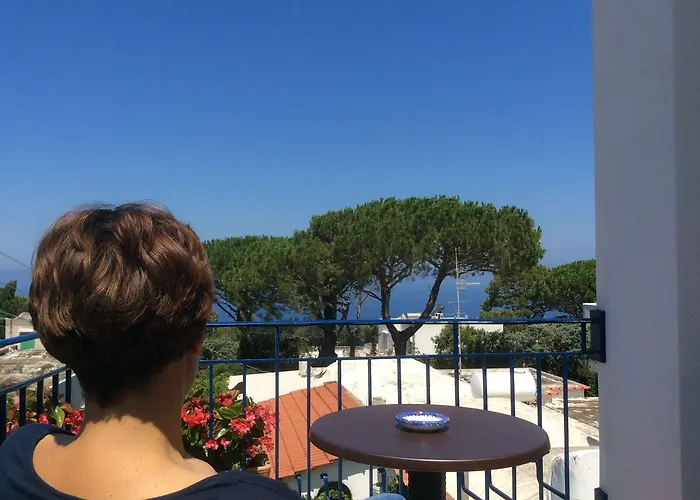 Victoria Place Hotel 3*