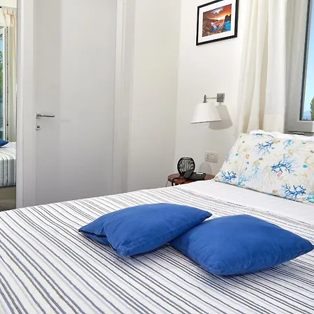 Victoria Place Hotel 3*