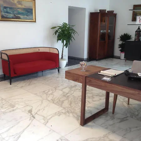 Victoria Place Hotel 3*