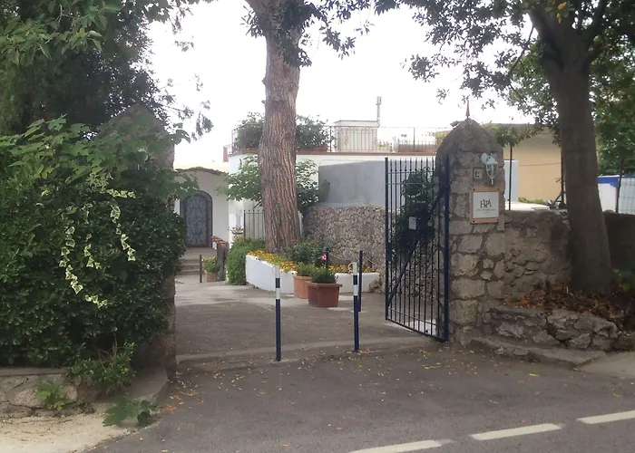 מלון Victoria Place 3*